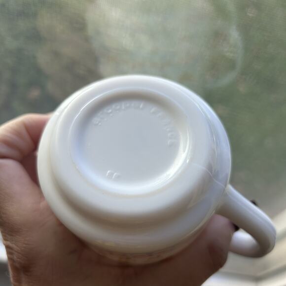 Vintage Milk Glass Country Goose Duck Coffee Mug Cup Arcopal France farmhouse - Picture 6 of 6